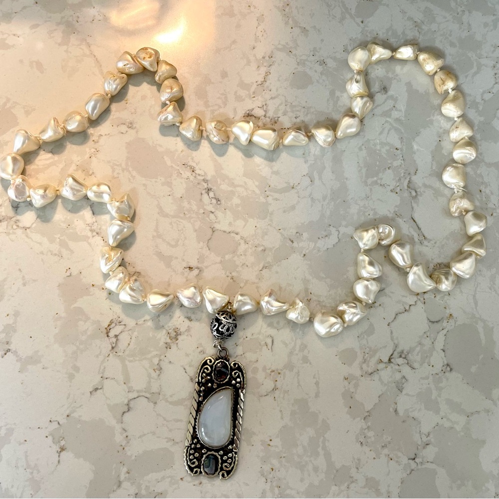 Baroque Pearls/Moonstone w/2 Mother of Pearl in each side of Moonstone Necklace
